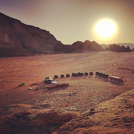 Wadi Rum Sky Tours & Camp Luaran gambar