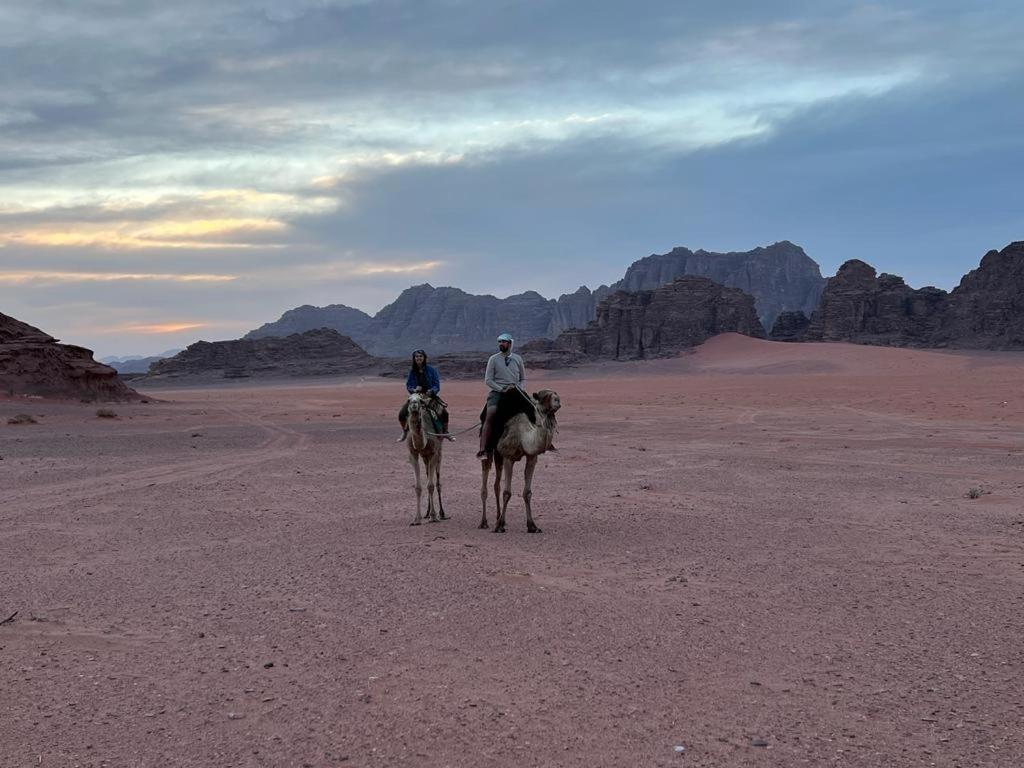 Wadi Rum Sky Tours & Camp Luaran gambar