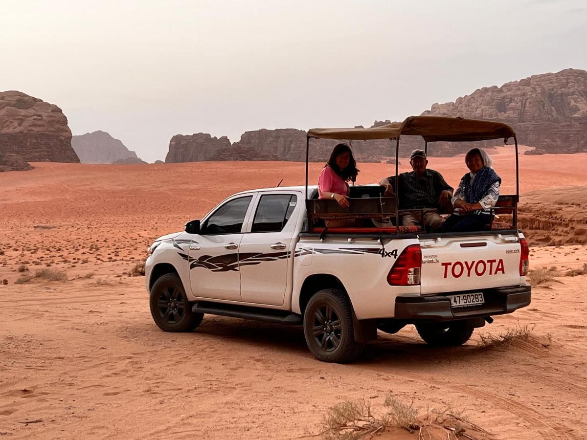 Wadi Rum Sky Tours & Camp Luaran gambar