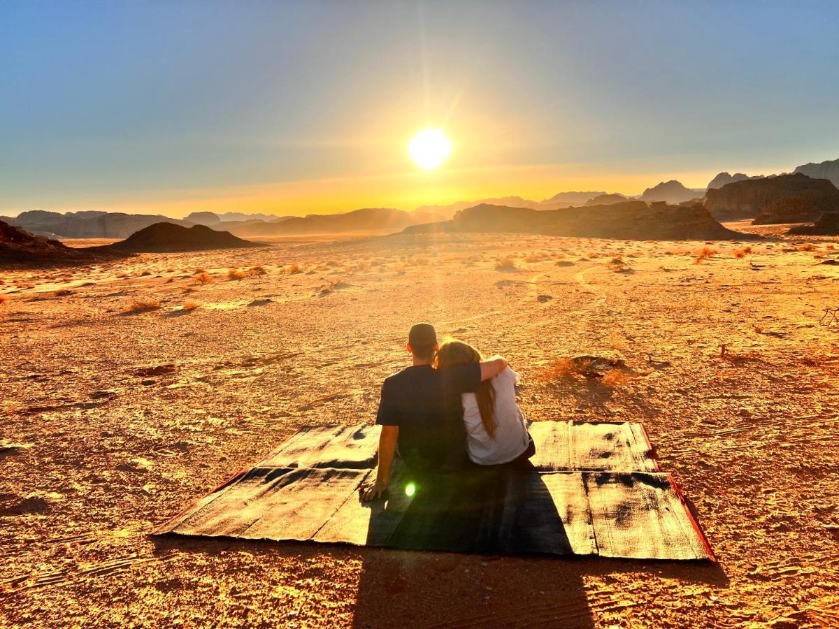 Wadi Rum Sky Tours & Camp Luaran gambar