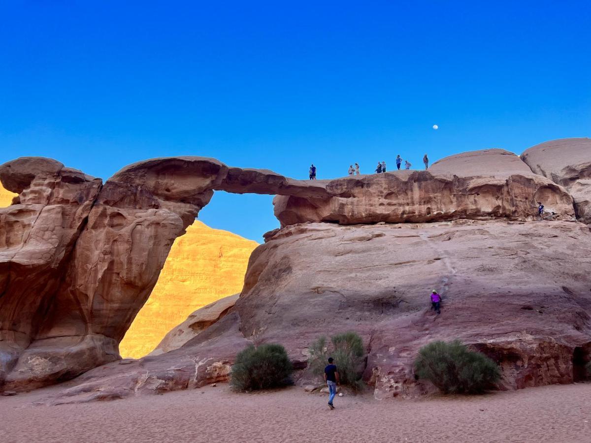 Wadi Rum Sky Tours & Camp Luaran gambar