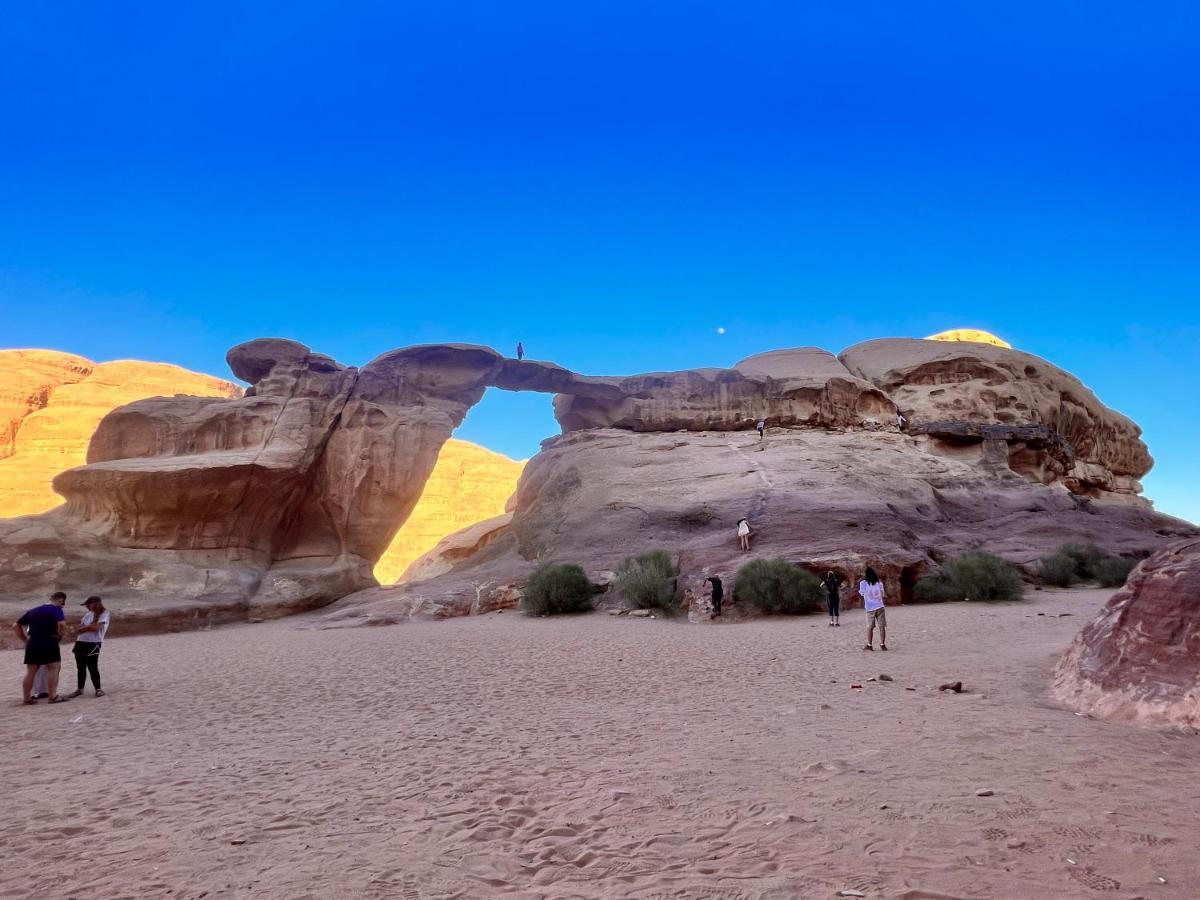 Wadi Rum Sky Tours & Camp Luaran gambar