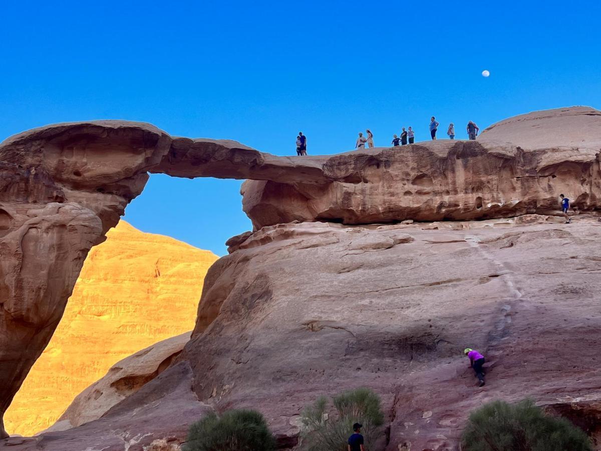 Wadi Rum Sky Tours & Camp Luaran gambar