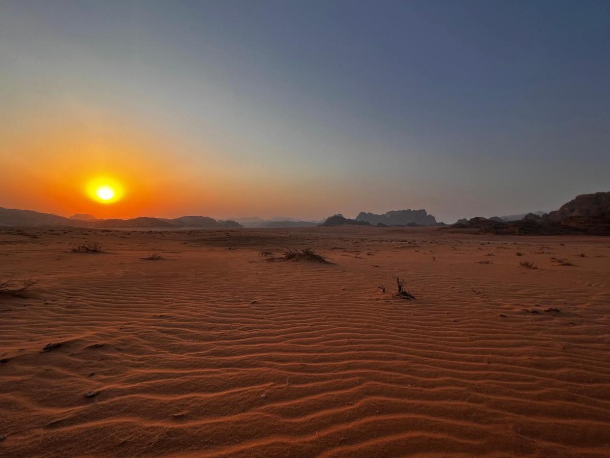 Wadi Rum Sky Tours & Camp Luaran gambar