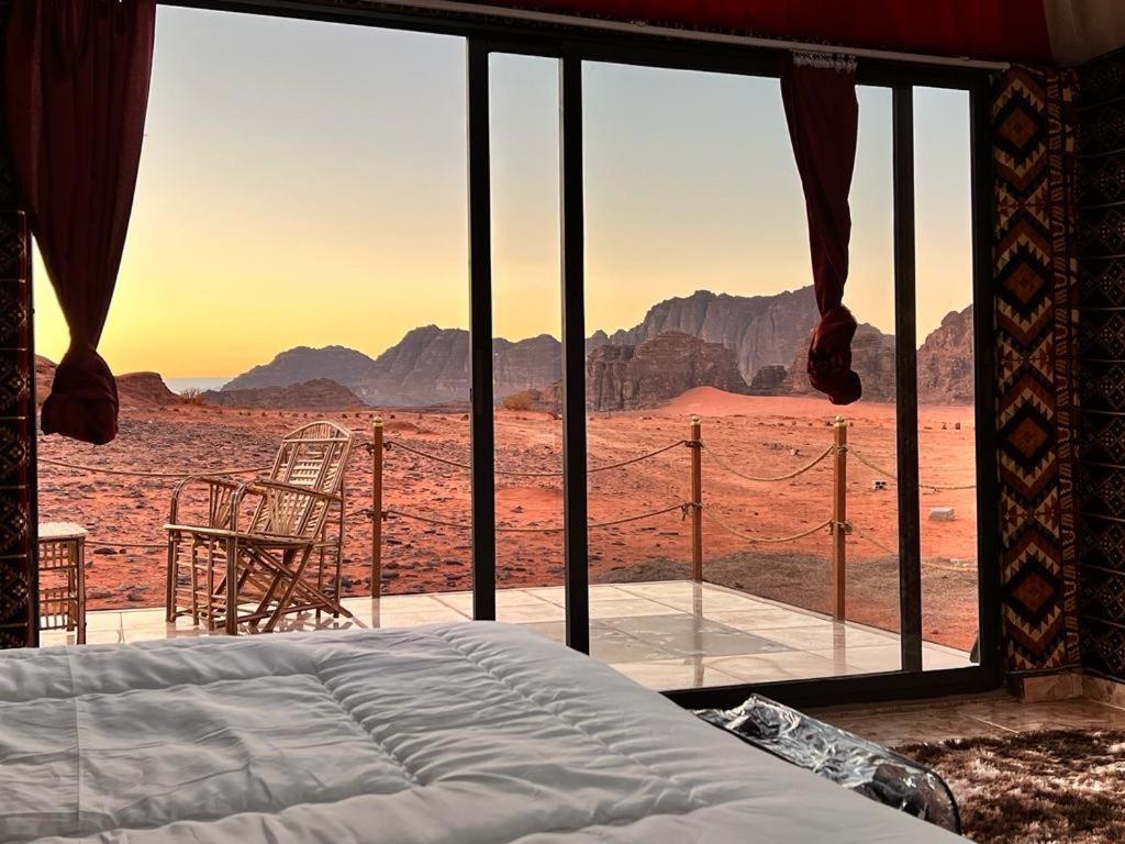Wadi Rum Sky Tours & Camp Luaran gambar