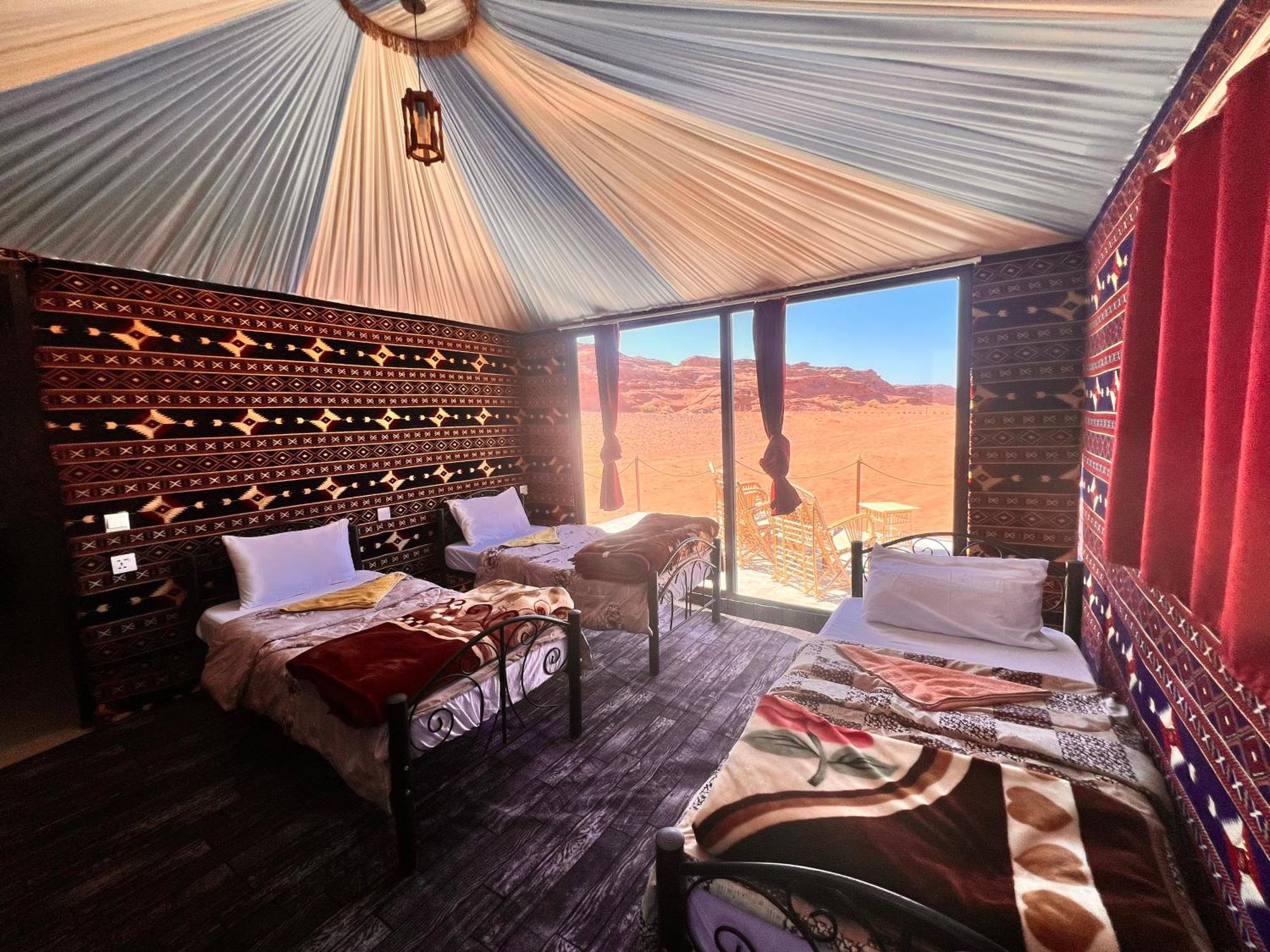 Wadi Rum Sky Tours & Camp Luaran gambar
