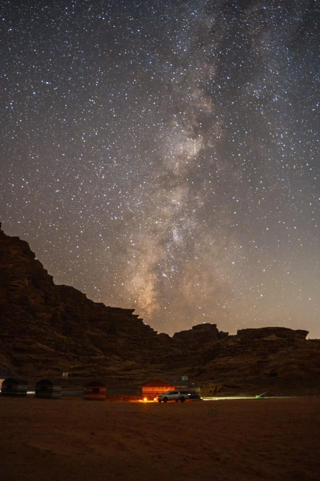 Wadi Rum Sky Tours & Camp Luaran gambar