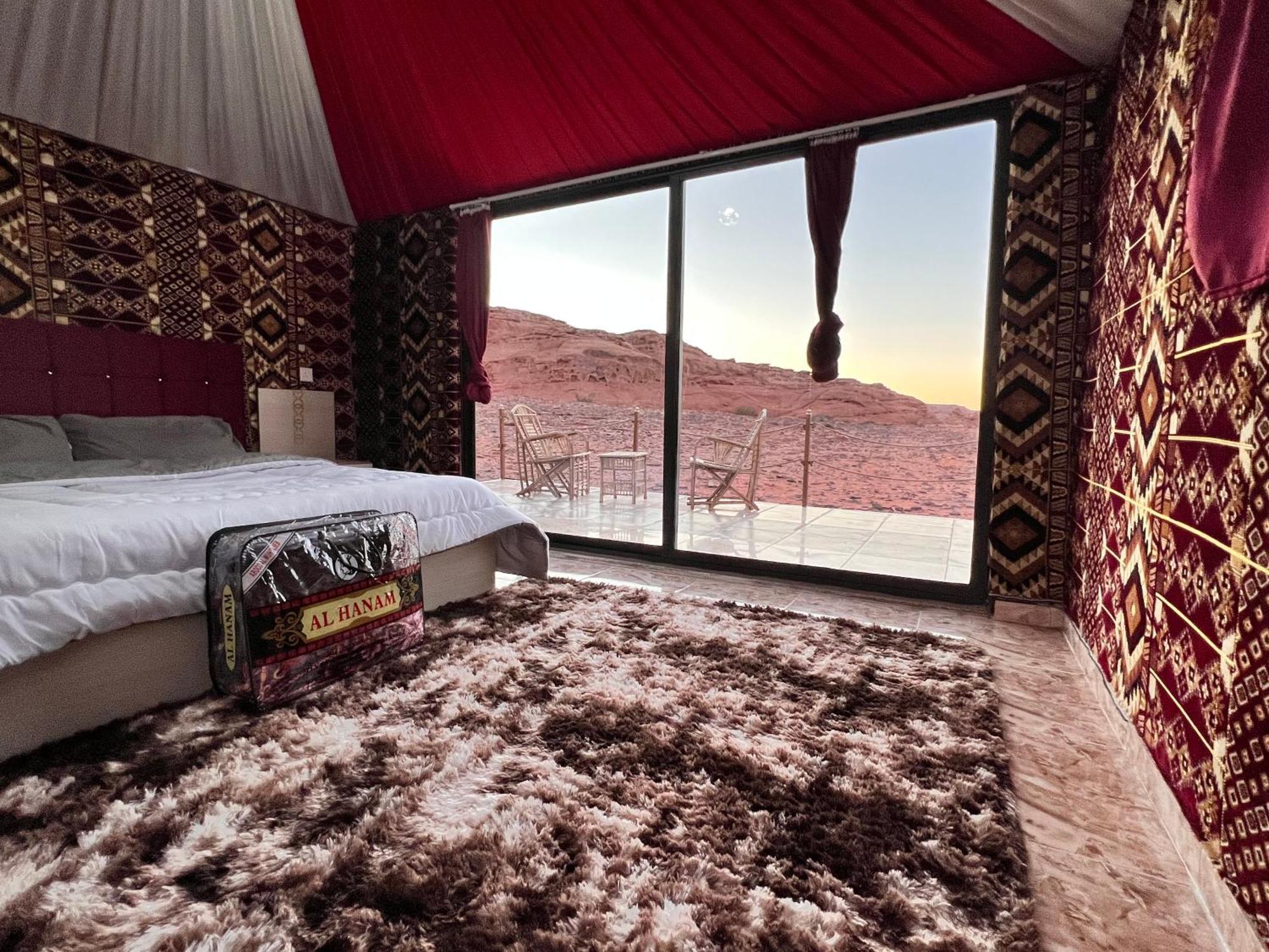 Wadi Rum Sky Tours & Camp Luaran gambar