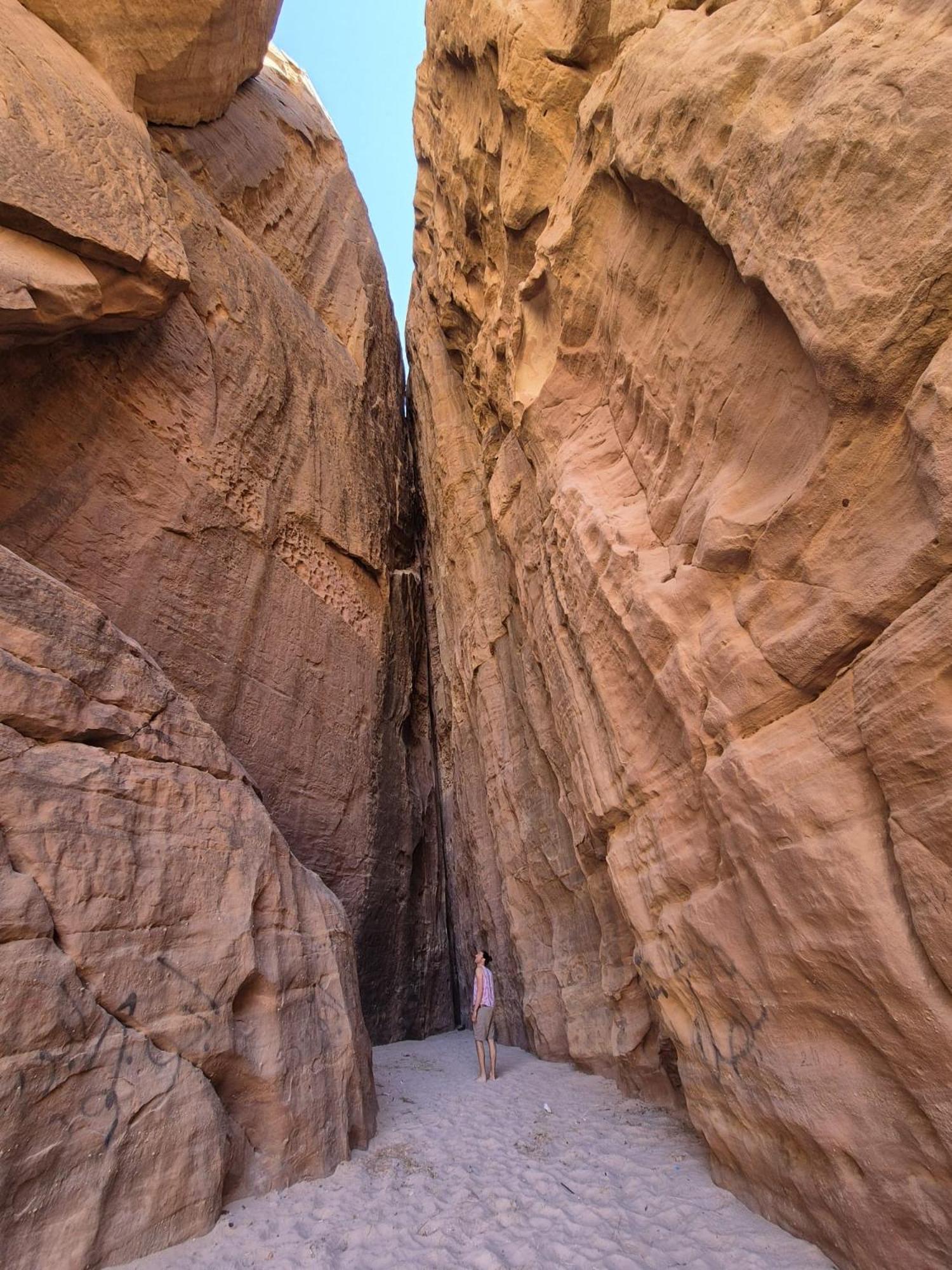 Wadi Rum Sky Tours & Camp Luaran gambar